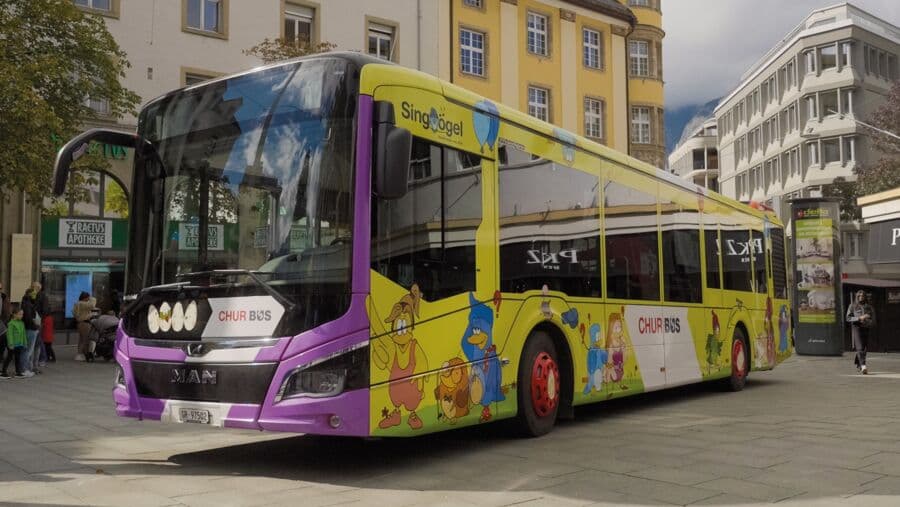 X-tra: Singvögel im Chur Bus