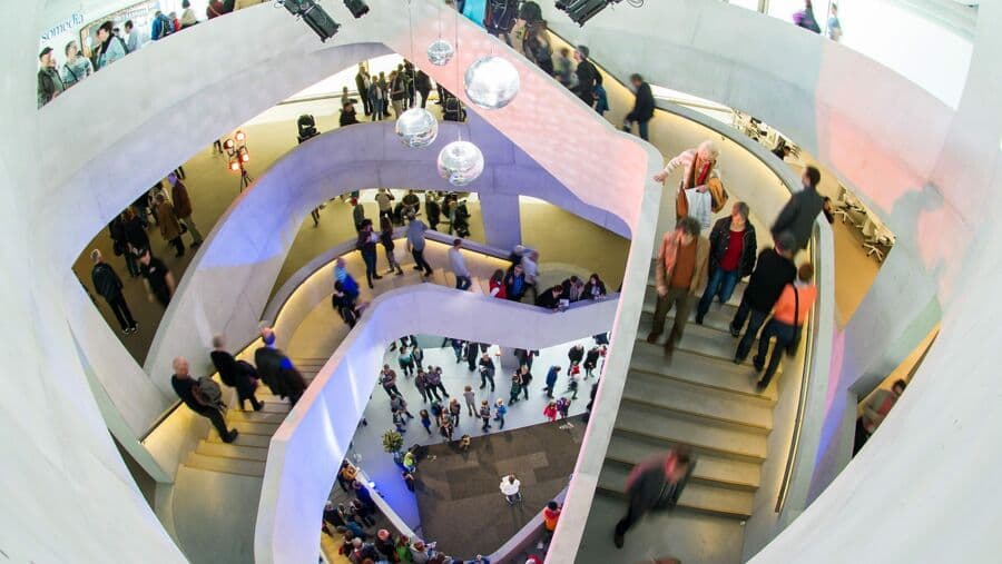 Live Talks im Fernsehstudio
