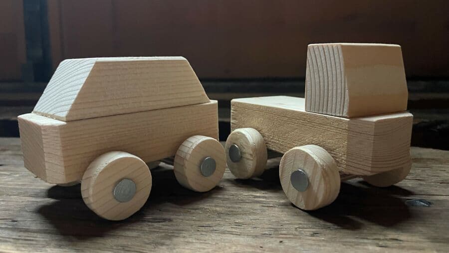 Auto aus Holz basteln